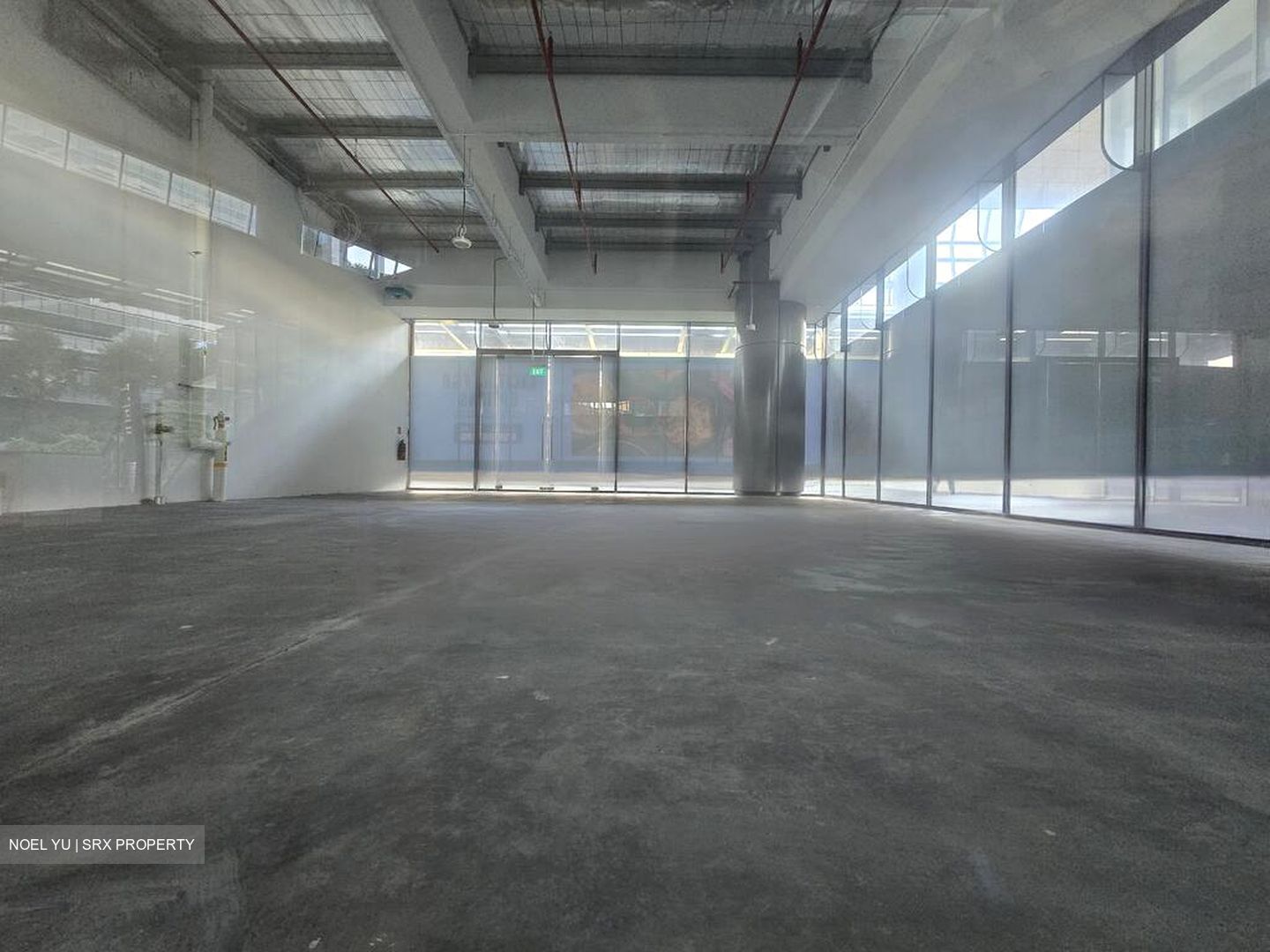 Holland Avenue (D10), Retail #451214841